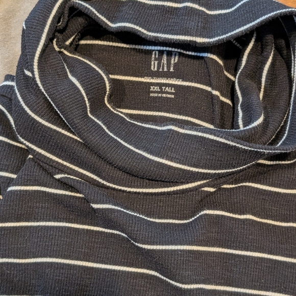 Lot Of Women's Tall 2xl And 34 Tall 18 Tall Tops, Sweaters And Jeans - Picture 12 of 13